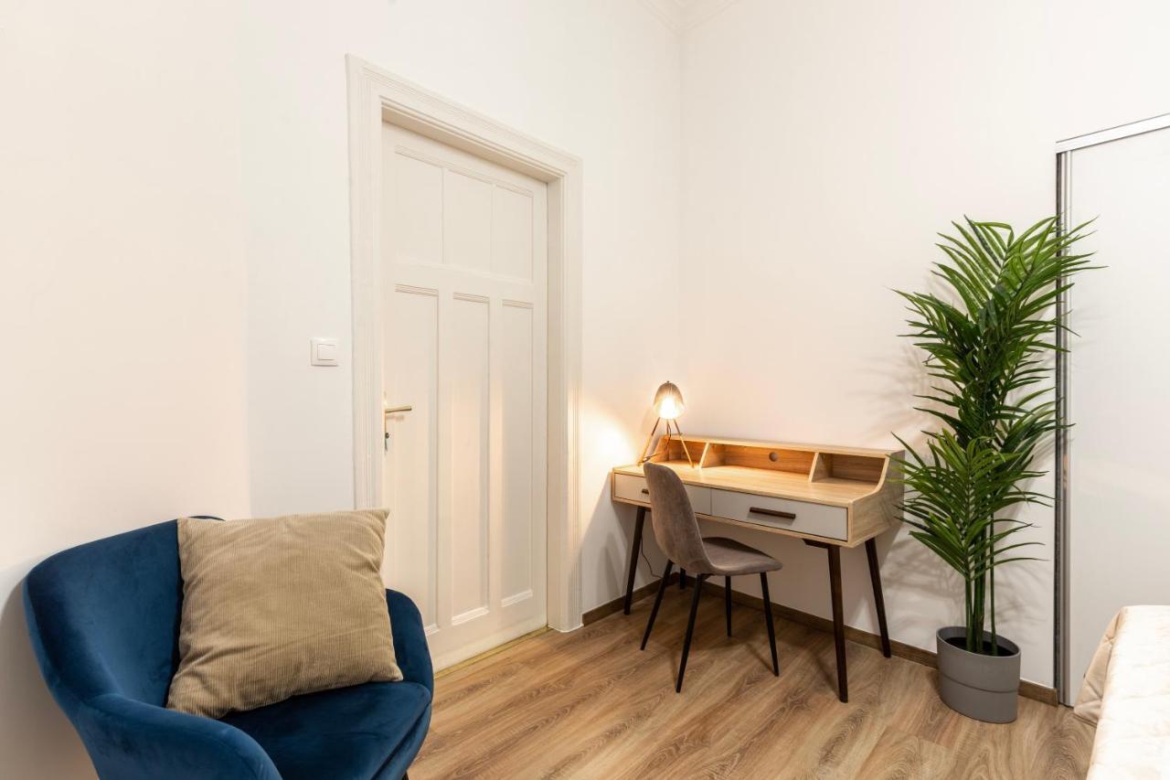 Glamorous Modern Apartment In The Hearth Of Budapest — Photos 3
